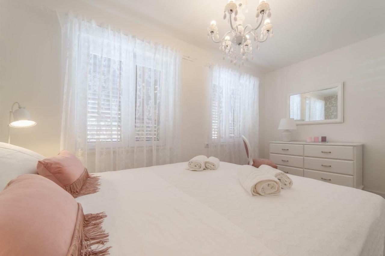 Mary Ann Apartment 2 ツァヴタット エクステリア 写真